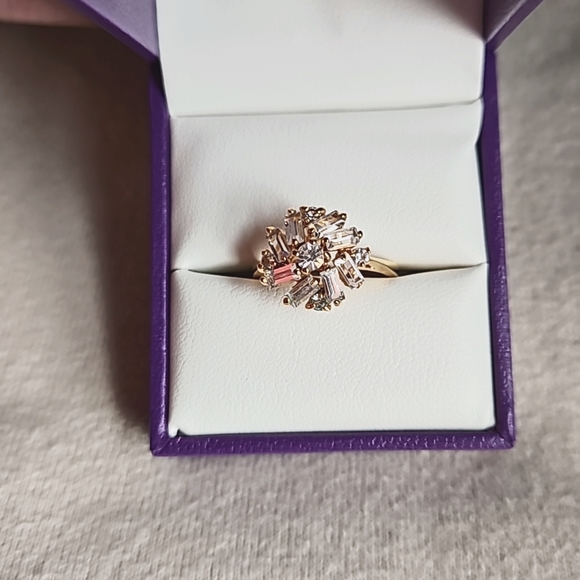 Gold and Crystal Ring - Picture 3 of 3